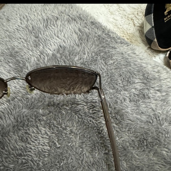 Burberry Sunglasses - Picture 5 of 8